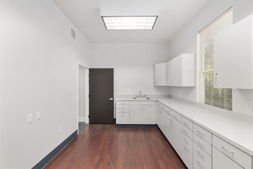 More Photos Of 1014 NW 57th St, Gainesville Medical For Lease