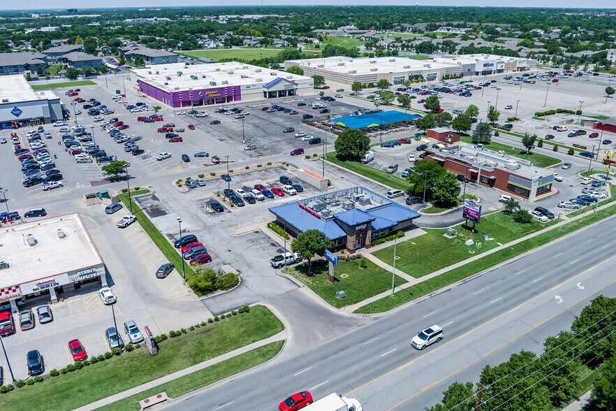 More Photos Of 3505 N Rock Rd, Wichita Restaurant For Lease