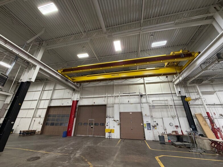 More Photos Of 975 Lombardi Ave, Green Bay Manufacturing For Lease