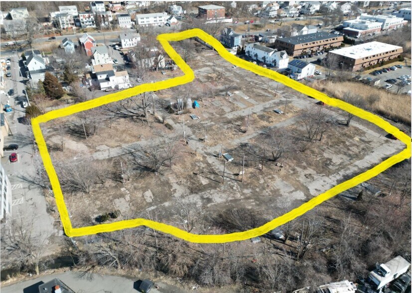 More Photos Of 418 Revere Beach Pky, Revere Land For Lease