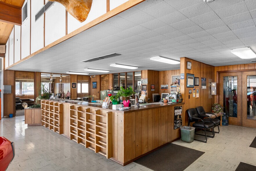 More Photos Of 1212 S Main St, Kalispell Auto Dealership For Sale