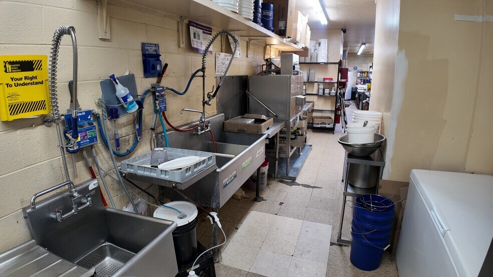 More Photos Of 6335 W Andrew Johnson Hwy, Greeneville Restaurant For Sale