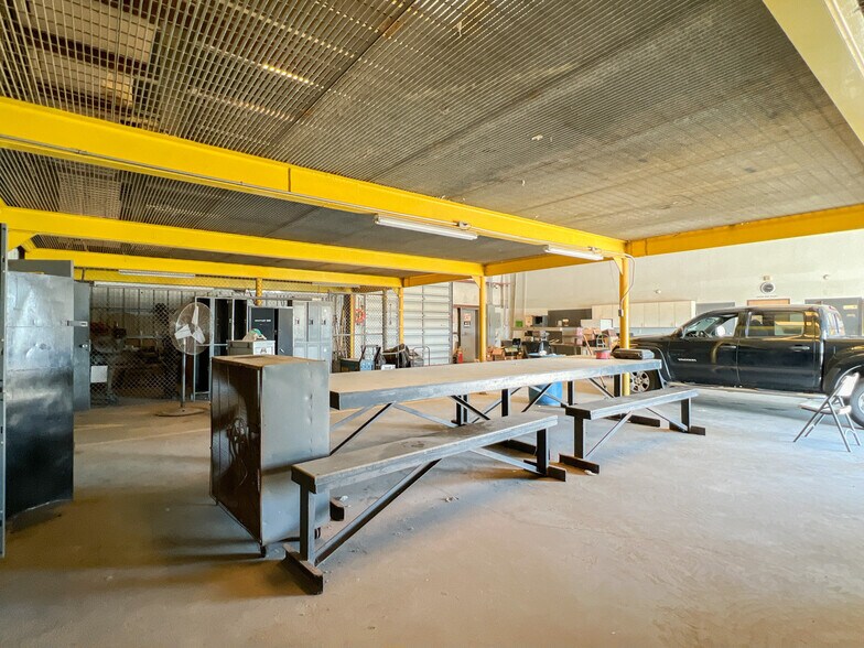 More Photos Of 2156 Denley Rd, Houma Warehouse For Sale