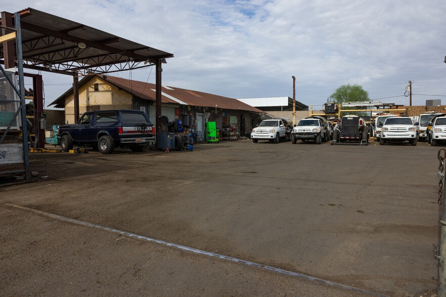 More Photos Of 9232 N 11th Ave, Phoenix Warehouse For Sale