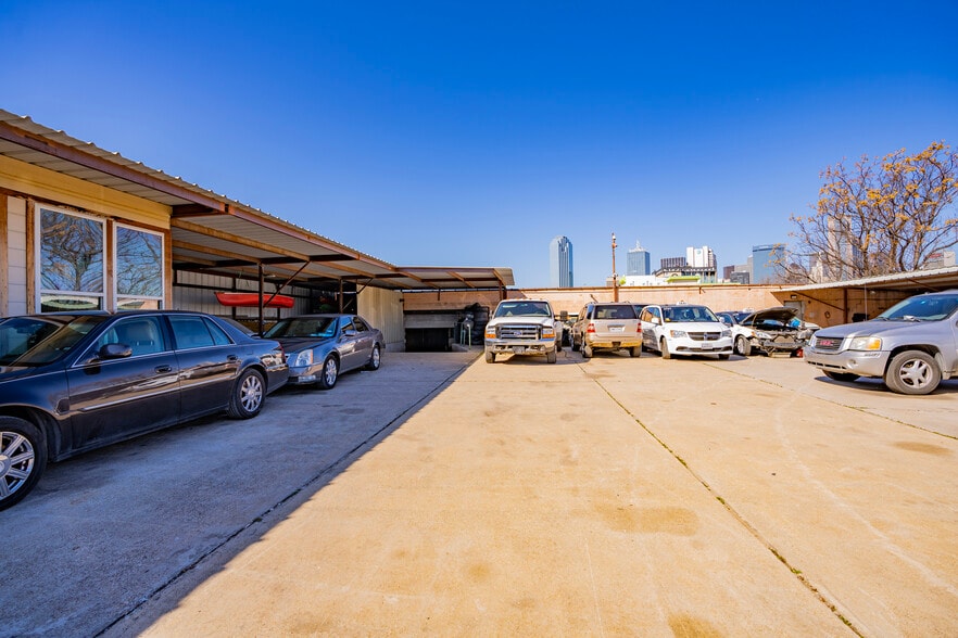 More Photos Of 1204 Powhattan St, Dallas Industrial For Sale