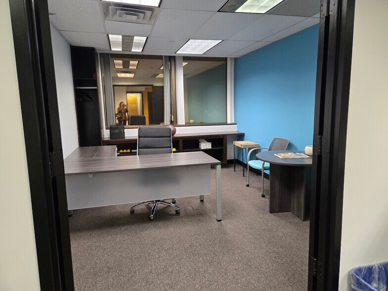 More Photos Of 30-56 Whitestone Expy, Flushing Office For Sale