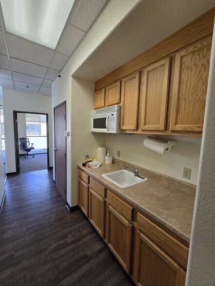 More Photos Of 620 S Magnolia Ave, Ontario Warehouse For Lease