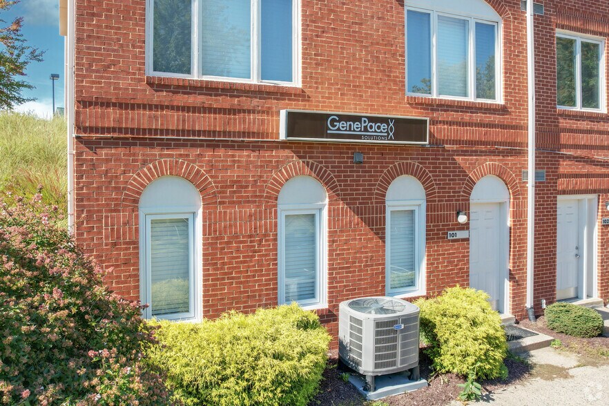 More Photos Of 297-299 Herndon Pky, Herndon Medical For Lease