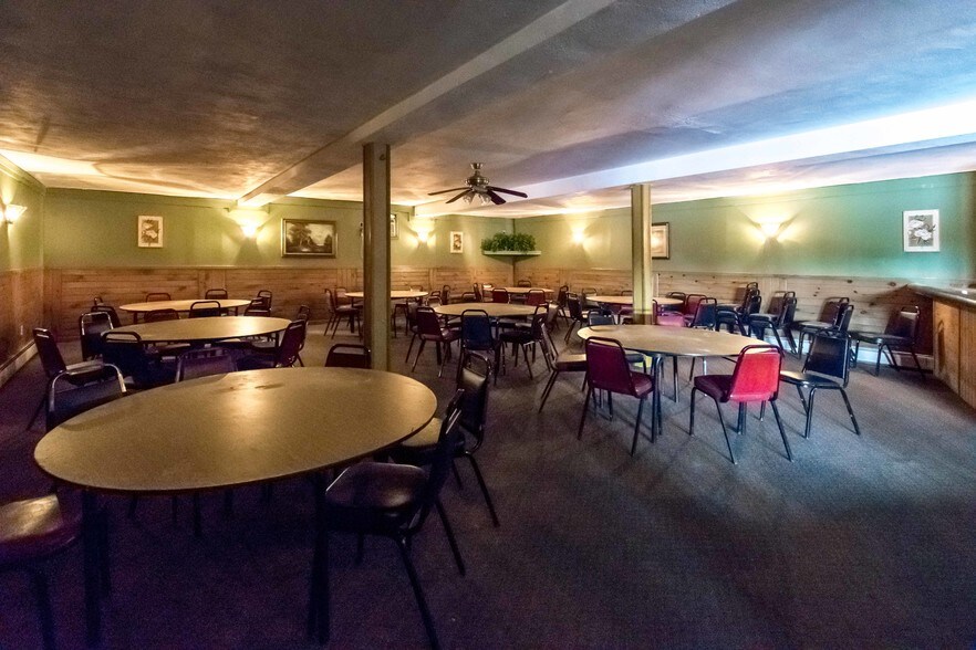 More Photos Of 141 Congamond Rd, Southwick Restaurant For Lease