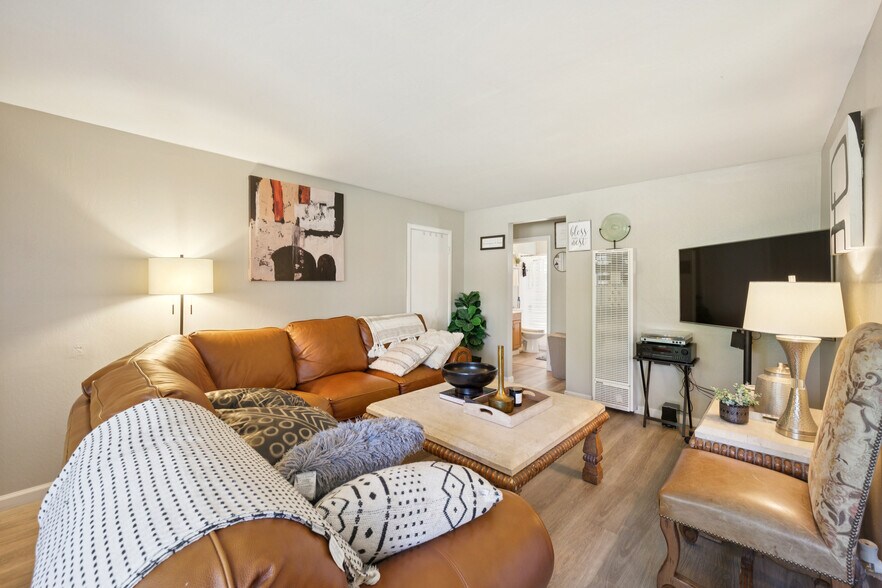 More Photos Of 550 Berry Ave, Hayward Apartments For Sale