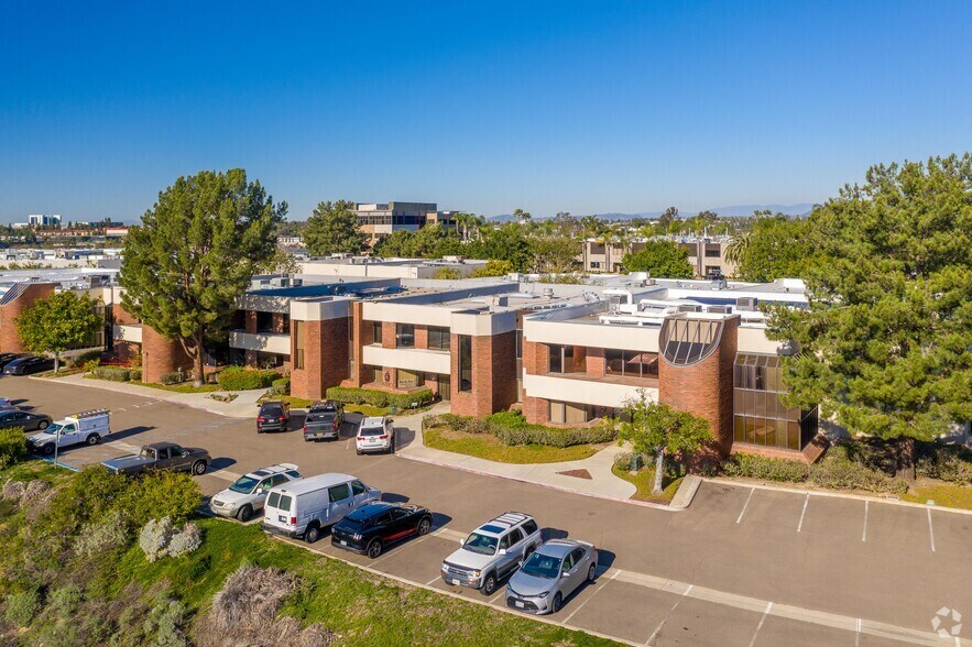 More Photos Of 6387 Nancy Ridge Dr, San Diego Light Manufacturing For Lease