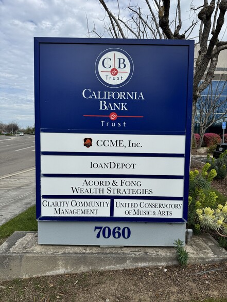 More Photos Of 7060 N Fresno St, Fresno Office For Sale