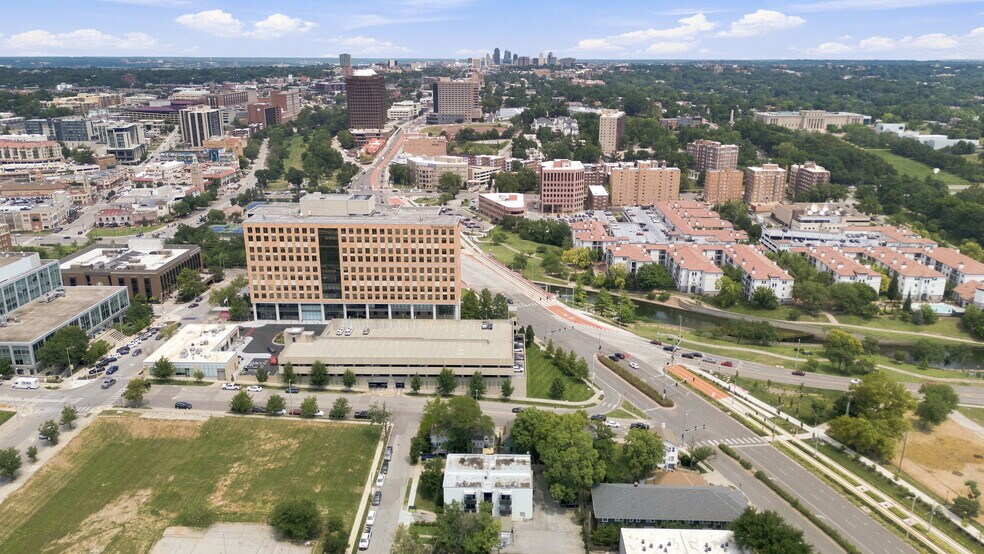 More Photos Of 4911 Walnut St, Kansas City Apartments For Sale