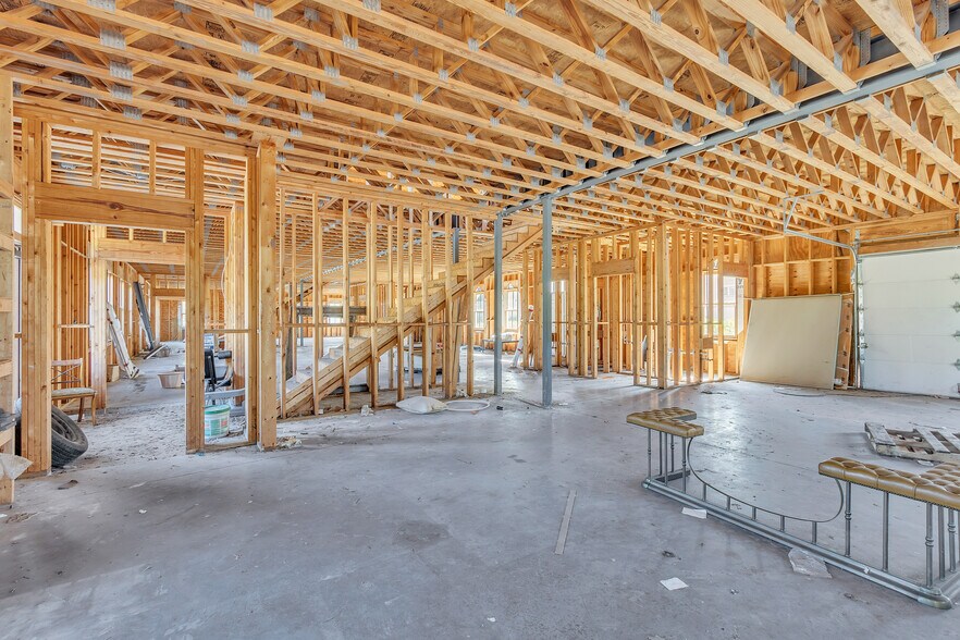 More Photos Of 100 Timber Trail Rd, Richmond Hill Office For Sale