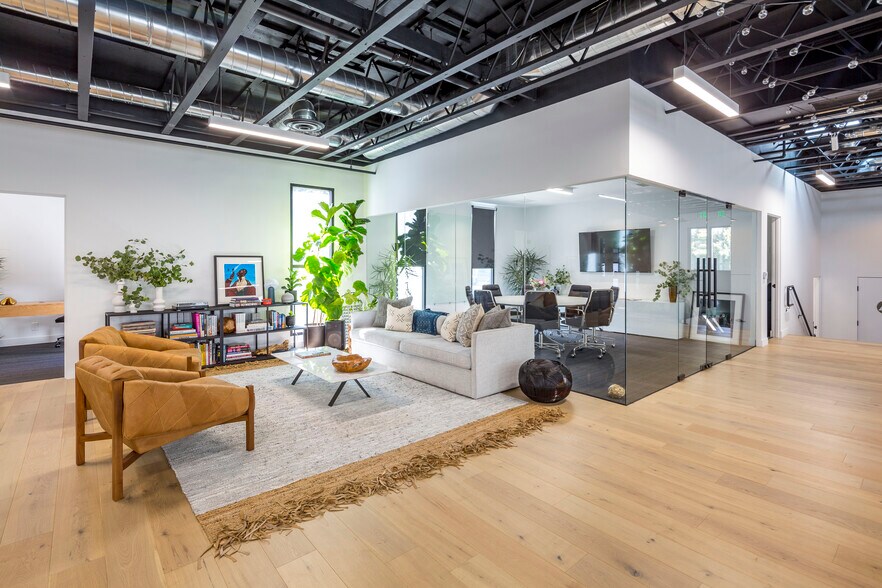 More Photos Of 2400-2410 Hyperion Ave, Los Angeles Loft Creative Space For Sale