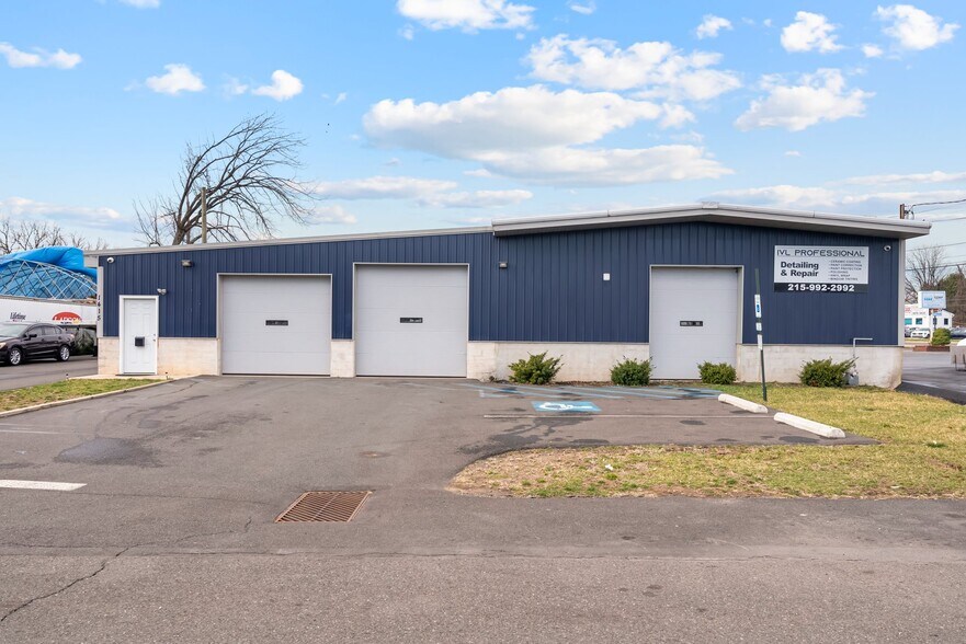 More Photos Of 1413-1415 Elkins Ave, Levittown Freestanding For Lease