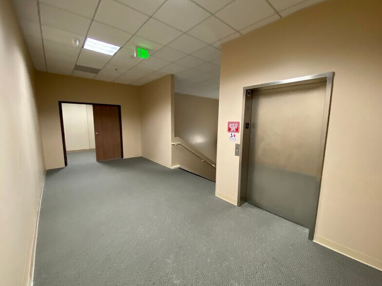 More Photos Of 18705 Madrone Pky, Morgan Hill Research And Development For Lease