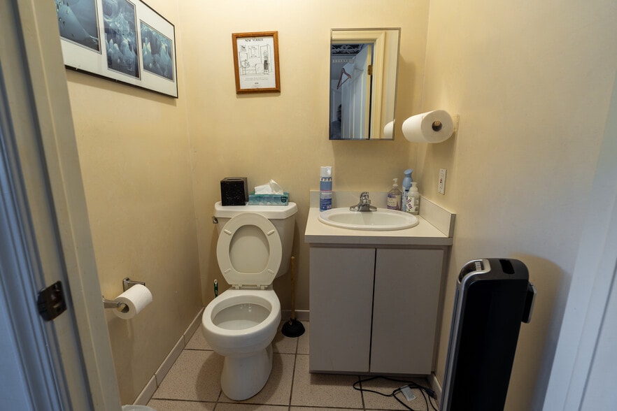 More Photos Of 1704-1726 N University Dr, Coral Springs Medical For Lease