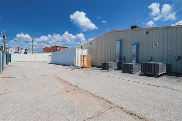 More Photos Of 114 S A St, Skiatook Warehouse For Sale