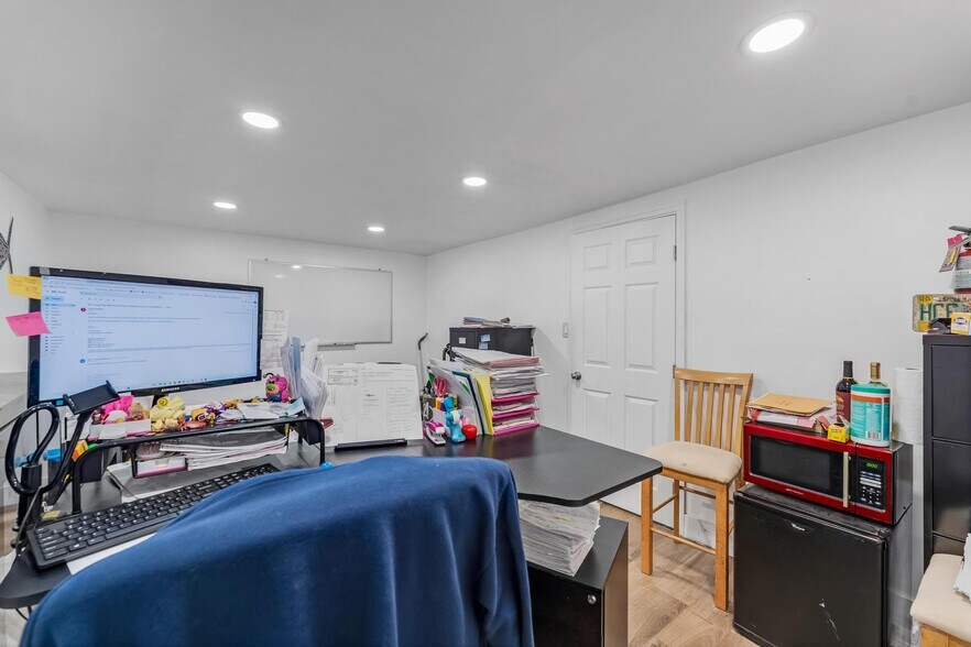 More Photos Of 2201-2227 SW 57th Ave, West Park Warehouse For Sale