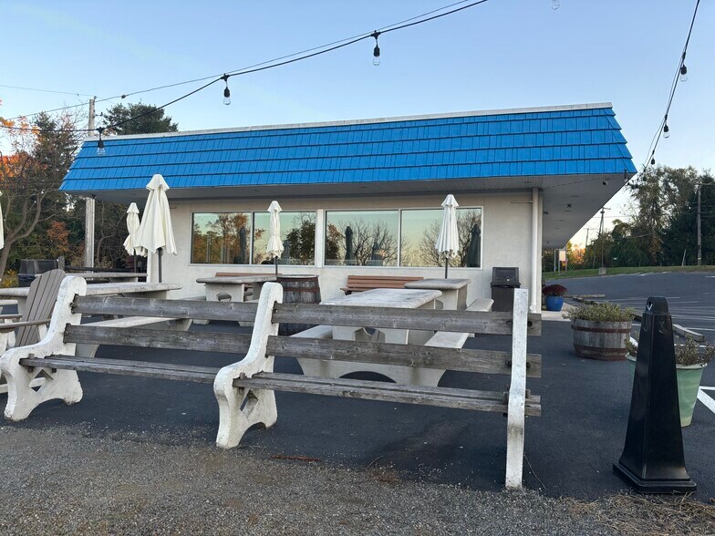 More Photos Of 5130 Chestnut St, Emmaus Fast Food For Sale