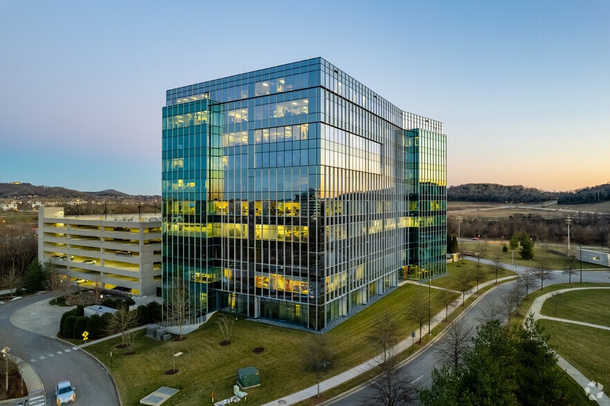 More Photos Of 6100 Tower Cir, Franklin Office For Lease