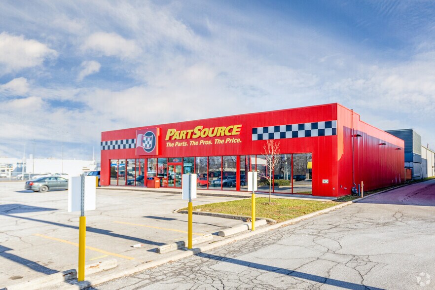 More Photos Of 370 Ontario St, St Catharines Freestanding For Lease