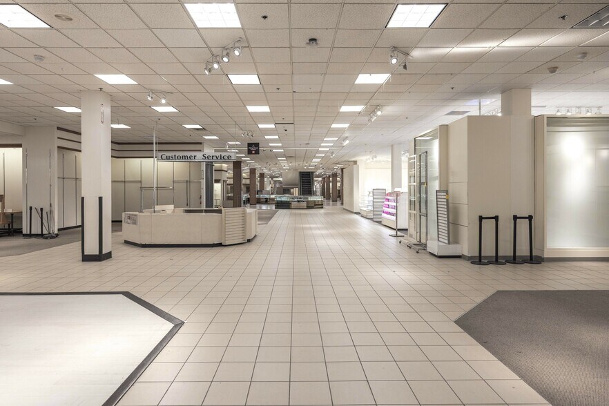 More Photos Of 7 S Tunnel Rd, Asheville Department Store For Sale