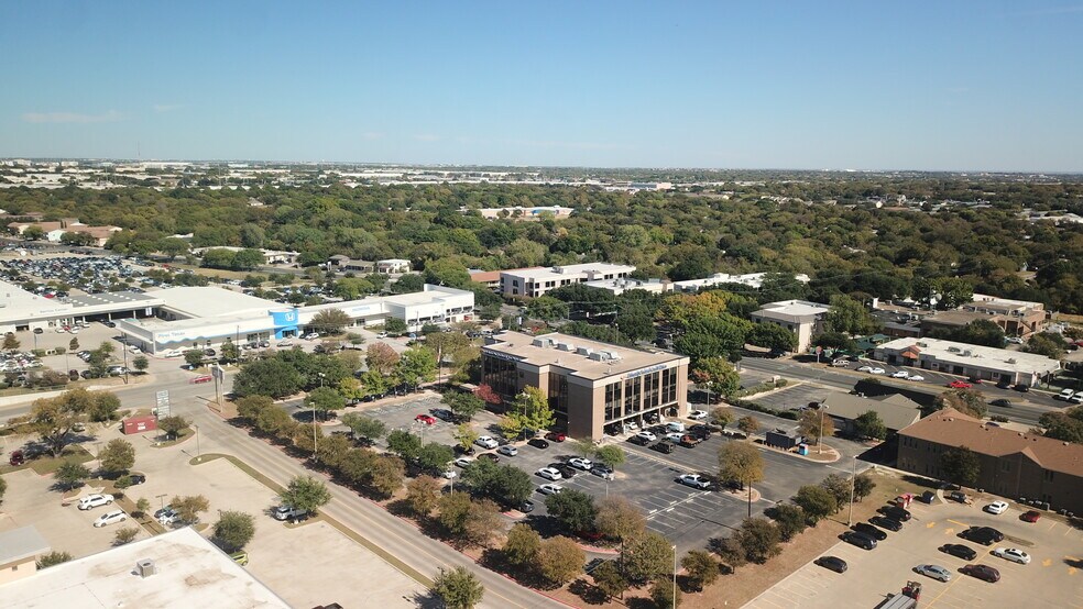 More Photos Of 3305 Steck Ave, Austin Loft Creative Space For Lease