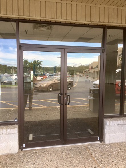 More Photos Of 5600 Milgen Rd, Columbus Storefront For Lease