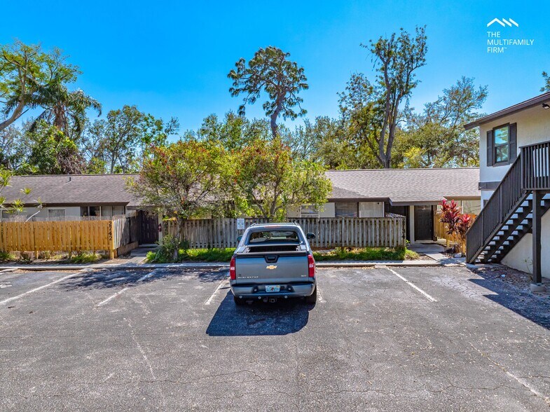 More Photos Of 2720-2750 Hope St, Sarasota Apartments For Sale