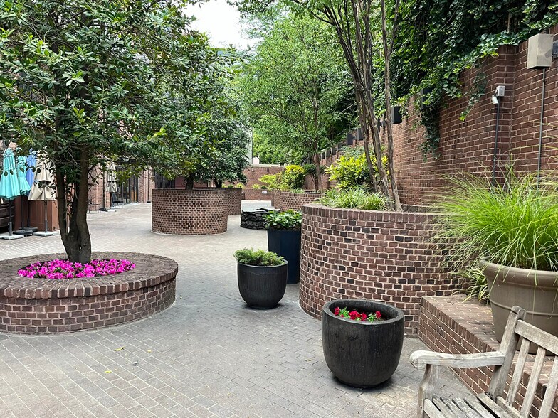 More Photos Of 3222 N St NW, Washington Office Residential For Lease