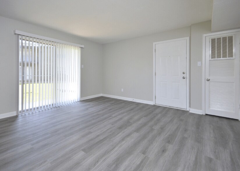 More Photos Of 29 Briar Cir, Fayetteville Apartments For Sale