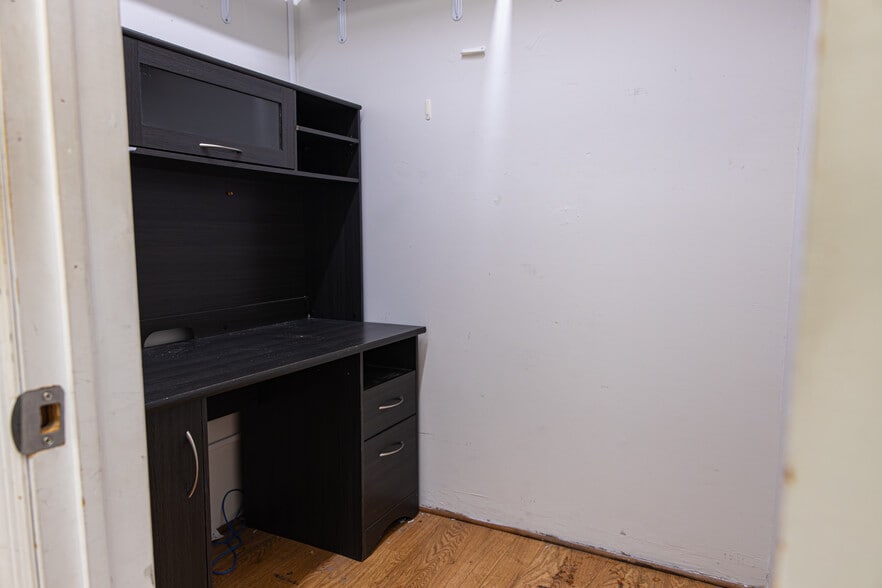 More Photos Of 29 N Federal Hwy, Hallandale Beach Freestanding For Lease