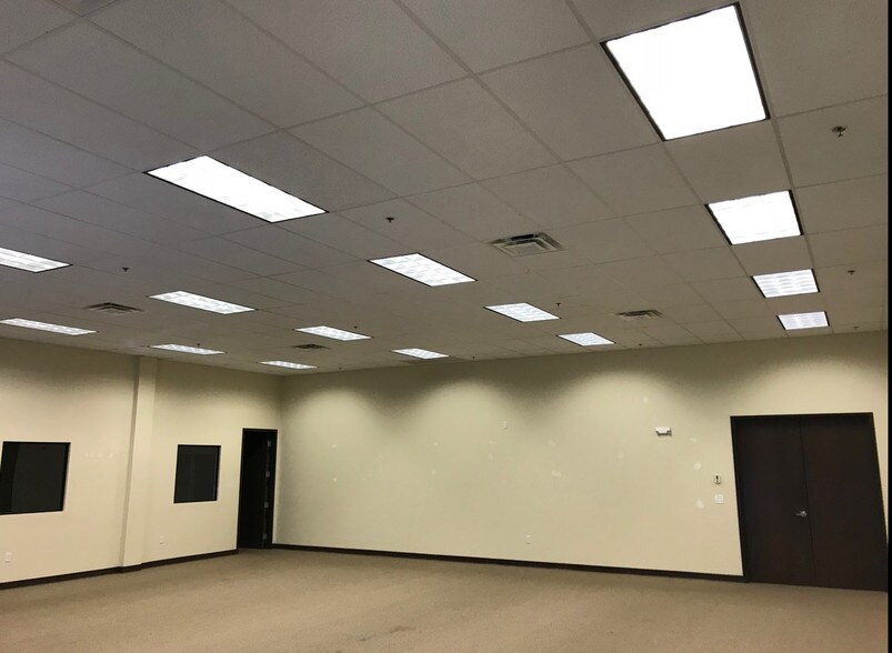 More Photos Of 12821 Starkey Rd, Largo Light Distribution For Lease