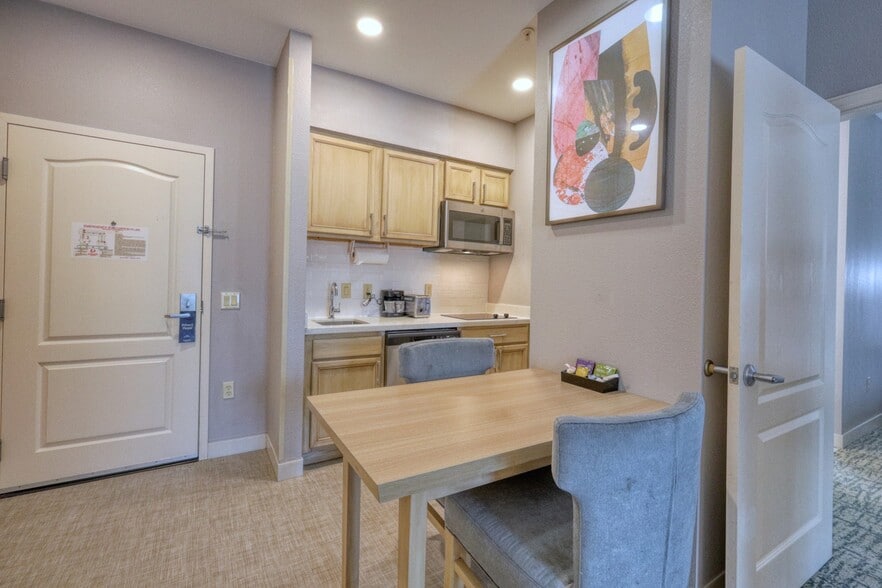 More Photos Of 14450 Park Row, Houston Hotel For Sale