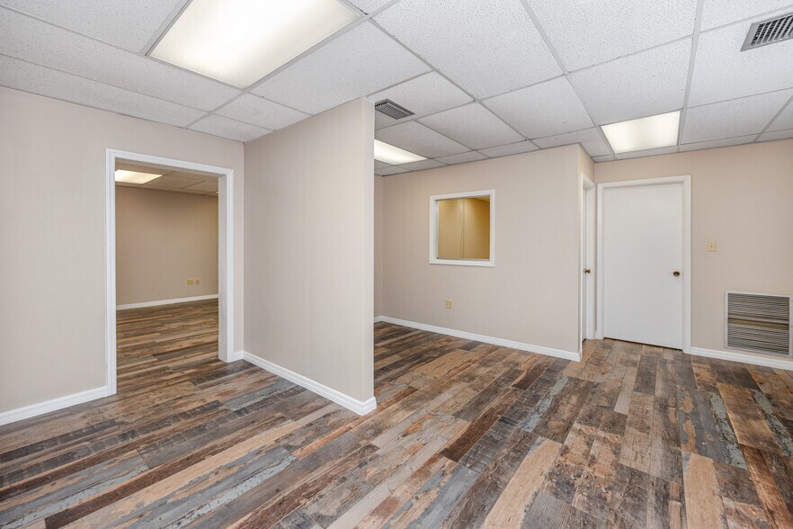 More Photos Of 6449 38th Ave, Saint Petersburg Medical For Lease