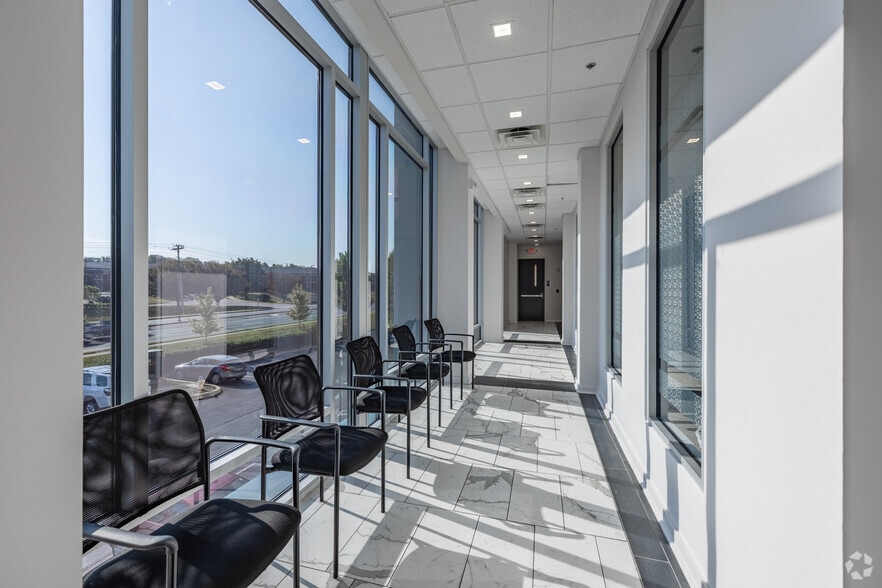 More Photos Of 4107 Mallory Ln, Franklin Medical For Lease