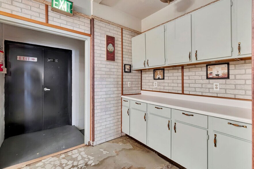 More Photos Of 315 2nd St, Morrow Lodge Meeting Hall For Sale