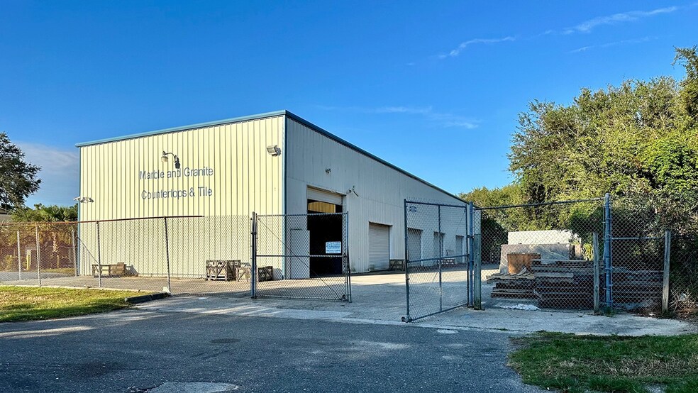 More Photos Of 436 Atlantic Blvd, Neptune Beach Showroom For Sale