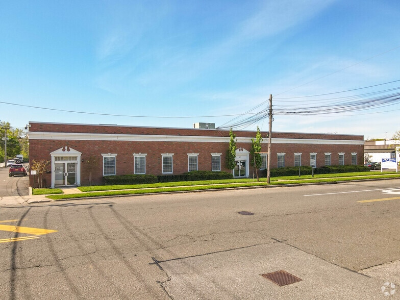 More Photos Of 141 Central Ave, Farmingdale Light Manufacturing For Lease