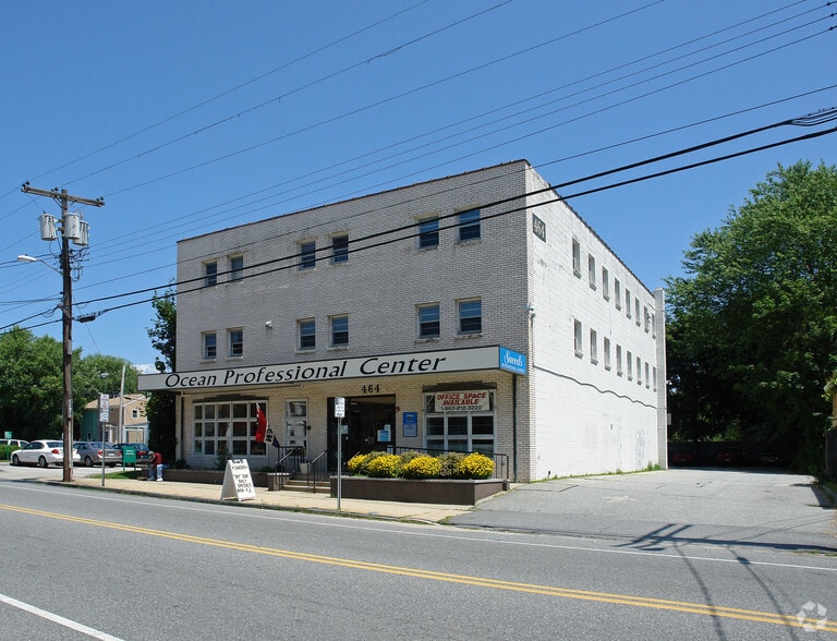 Primary Photo Of 464 Ocean Ave, New London Office For Sale