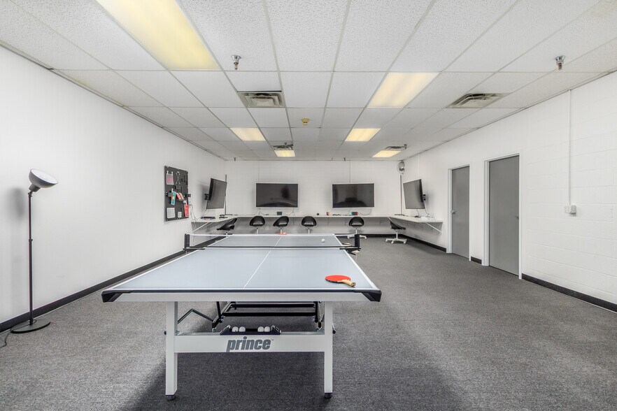 More Photos Of 655 E University Dr, Mesa Schools For Sale