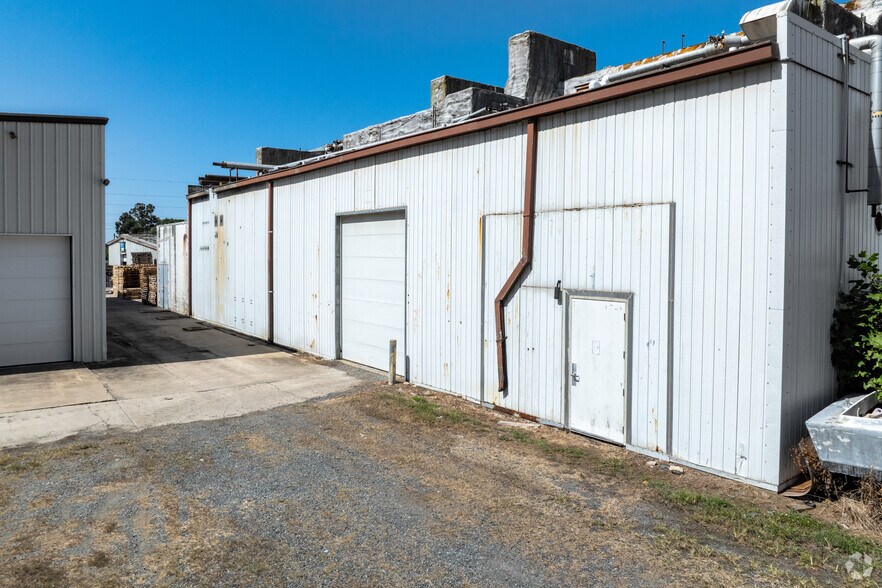 More Photos Of 1350 Bloomingdale Rd, Queenstown Warehouse For Sale