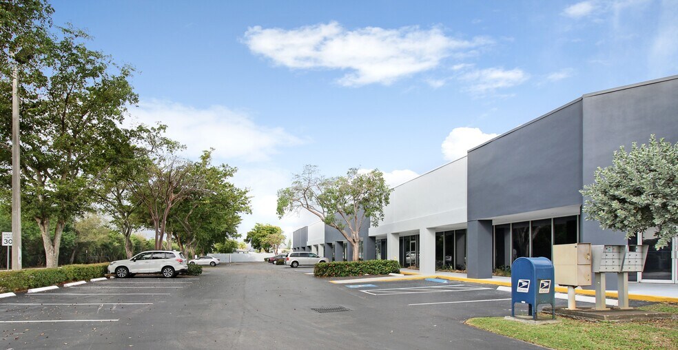 More Photos Of 5201 Ravenswood Rd, Fort Lauderdale Medical For Lease