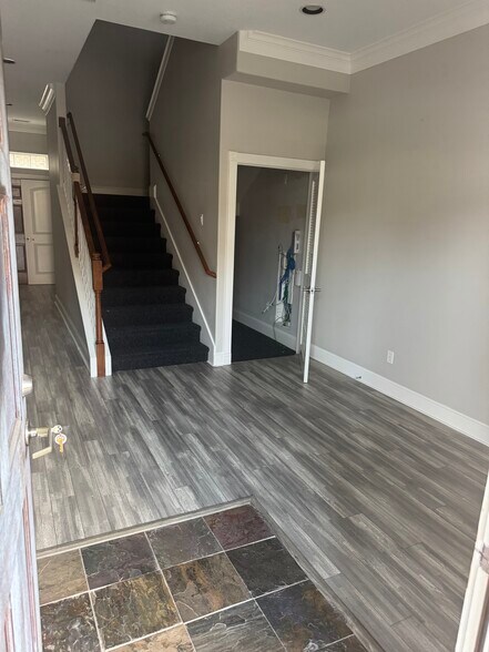 More Photos Of 25511 Budde Rd, The Woodlands Office For Lease