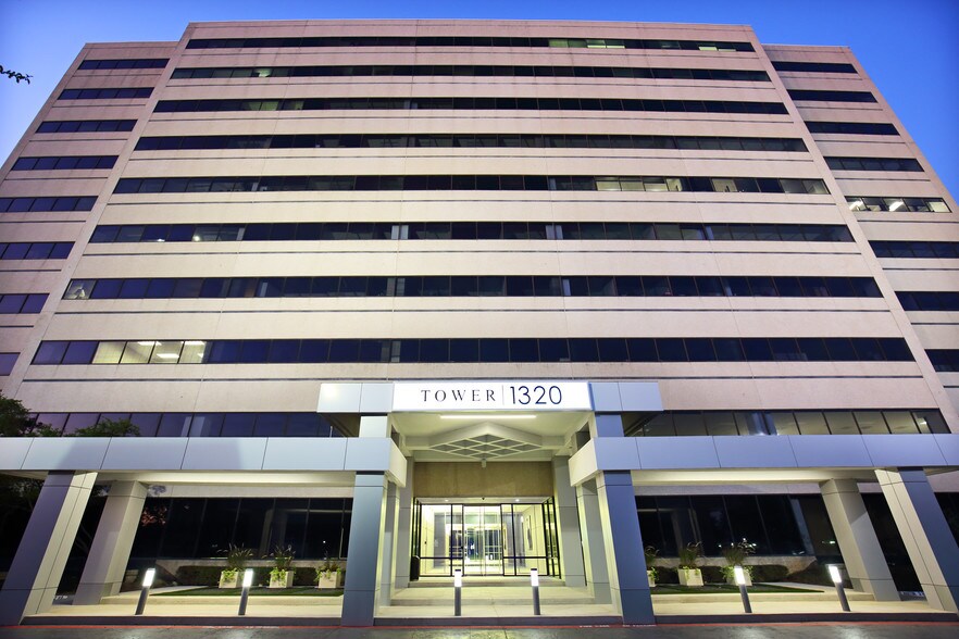 More Photos Of 1320 Greenway Dr, Irving Office For Lease