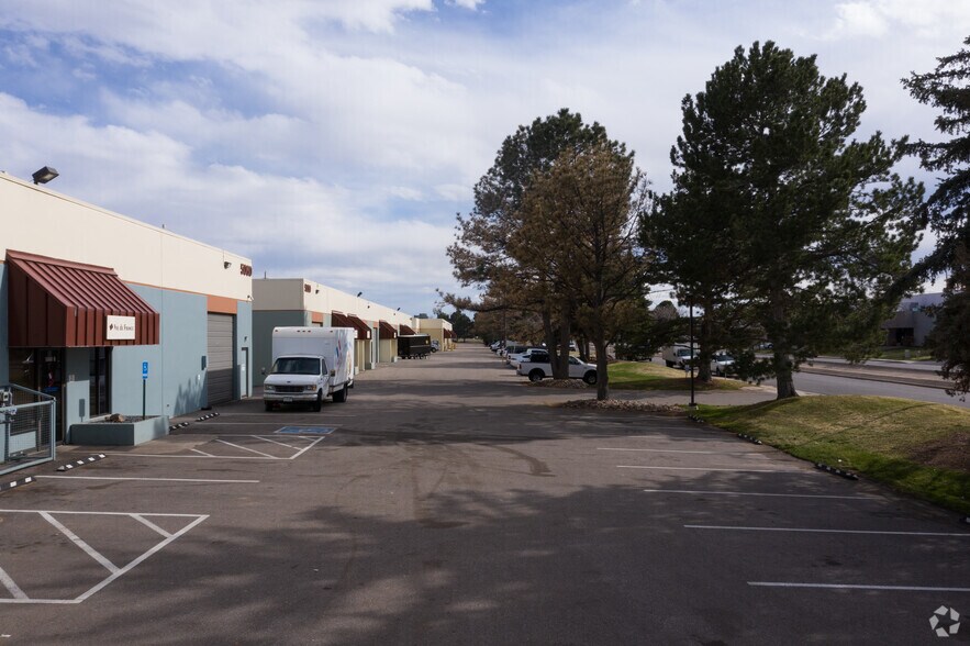 More Photos Of 4920-5060 Nome St, Denver Warehouse For Lease