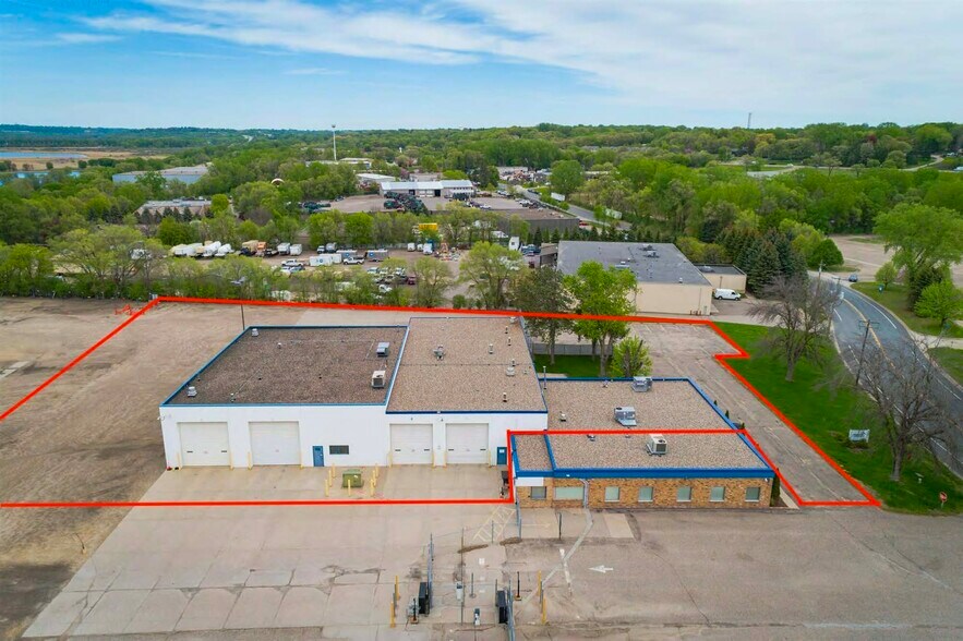 More Photos Of 3303 Terminal Dr, Eagan Warehouse For Lease