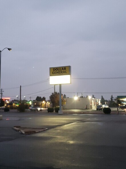 More Photos Of 3019-3045 Wilson Rd, Bakersfield Unknown For Lease